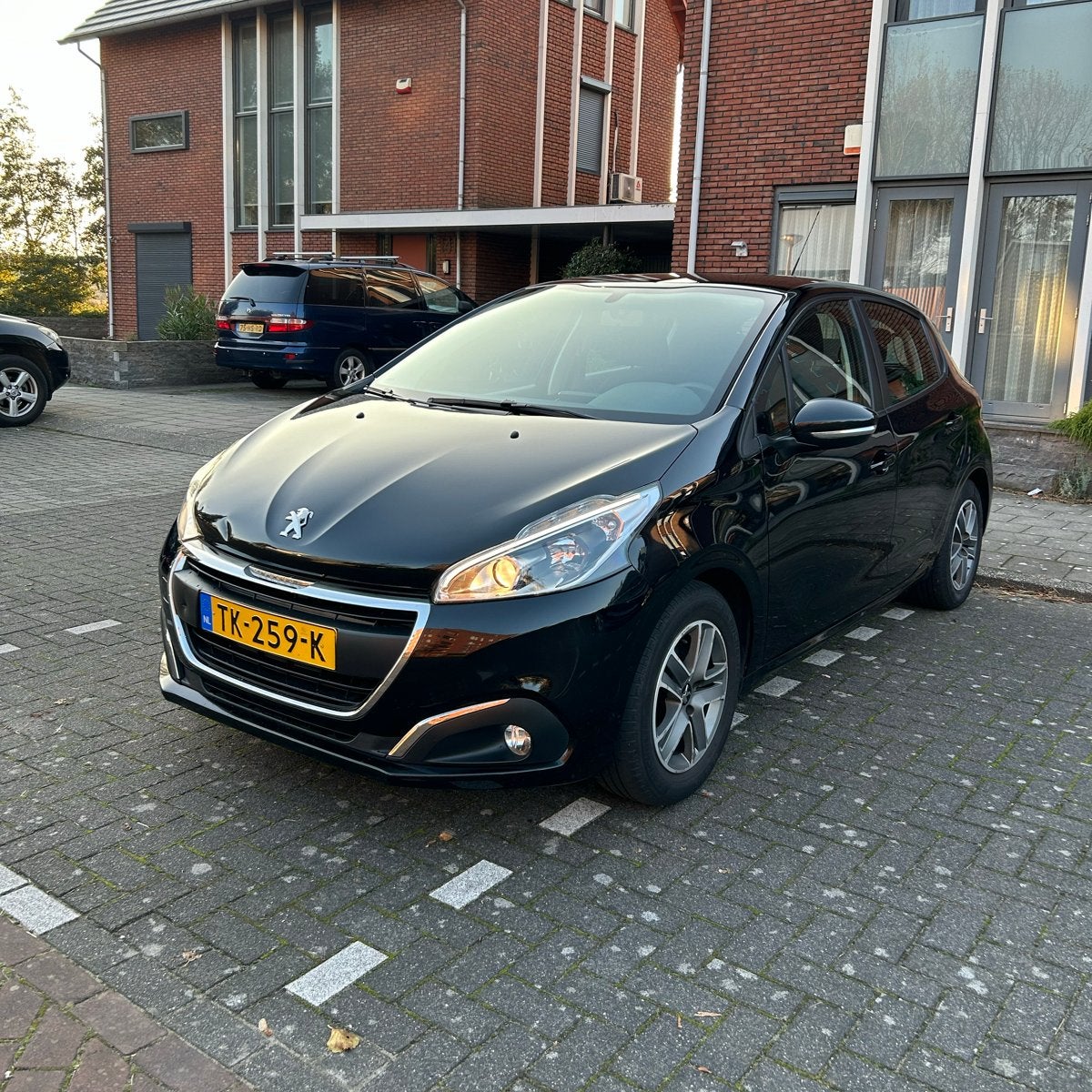 Peugeot 208 | 2018 | 1.2 VTI | 82PK | Zwart, Auto's, Voorwielaandrijving, 31 €/maand, 1199 cc, Origineel Nederlands