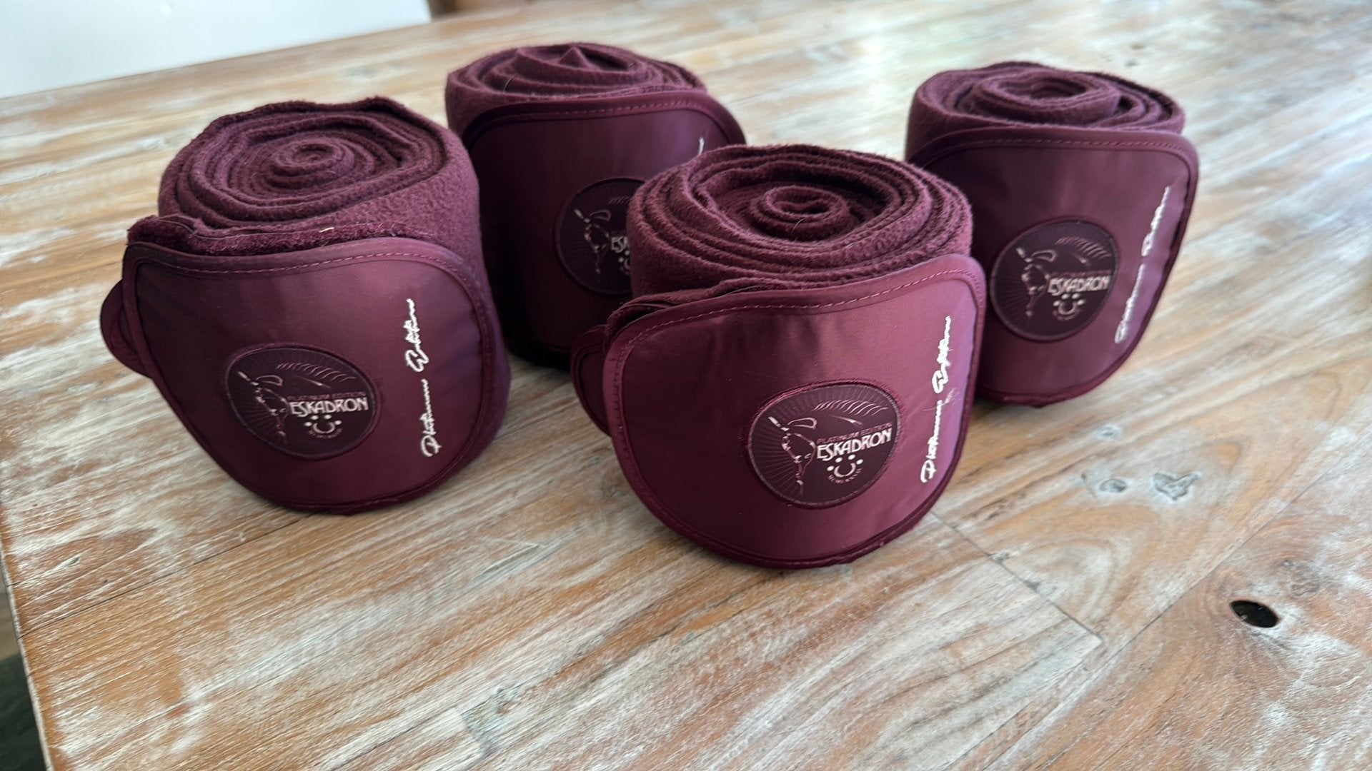 Bandages Bordeaux rood Eskadron, Ophalen of Verzenden, Gebruikt, Overige disciplines