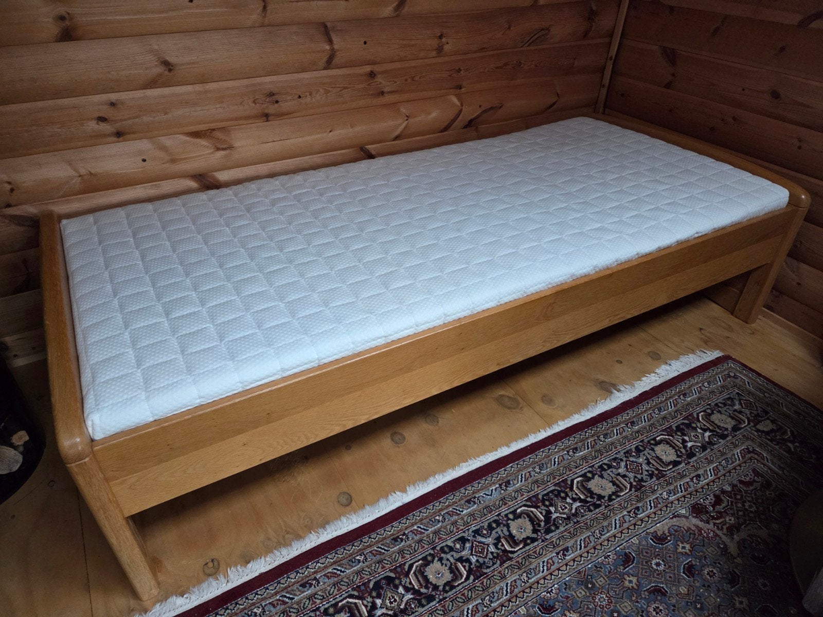 Massief Eiken 1-persoonsbed met lattenbodem en nieuw matras, Huis en Inrichting, Slaapkamer | Bedden, Ophalen, 90 cm, Eenpersoons