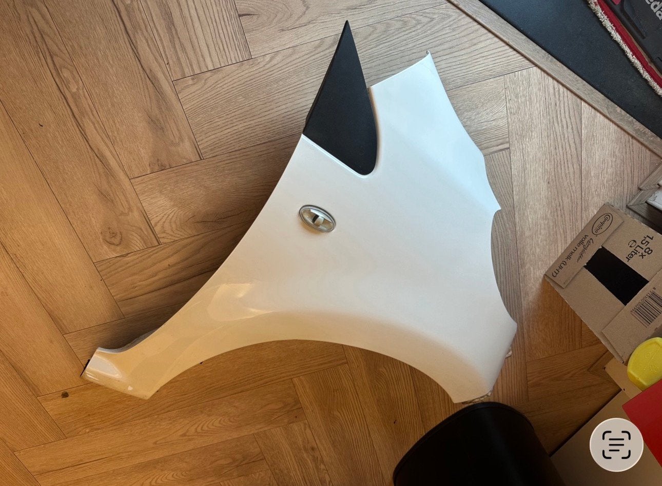 Origineel rechts spatbord voor Citroën of Peugeot 107, Auto-onderdelen, Ophalen of Verzenden, Voor, Peugeot, Spatbord