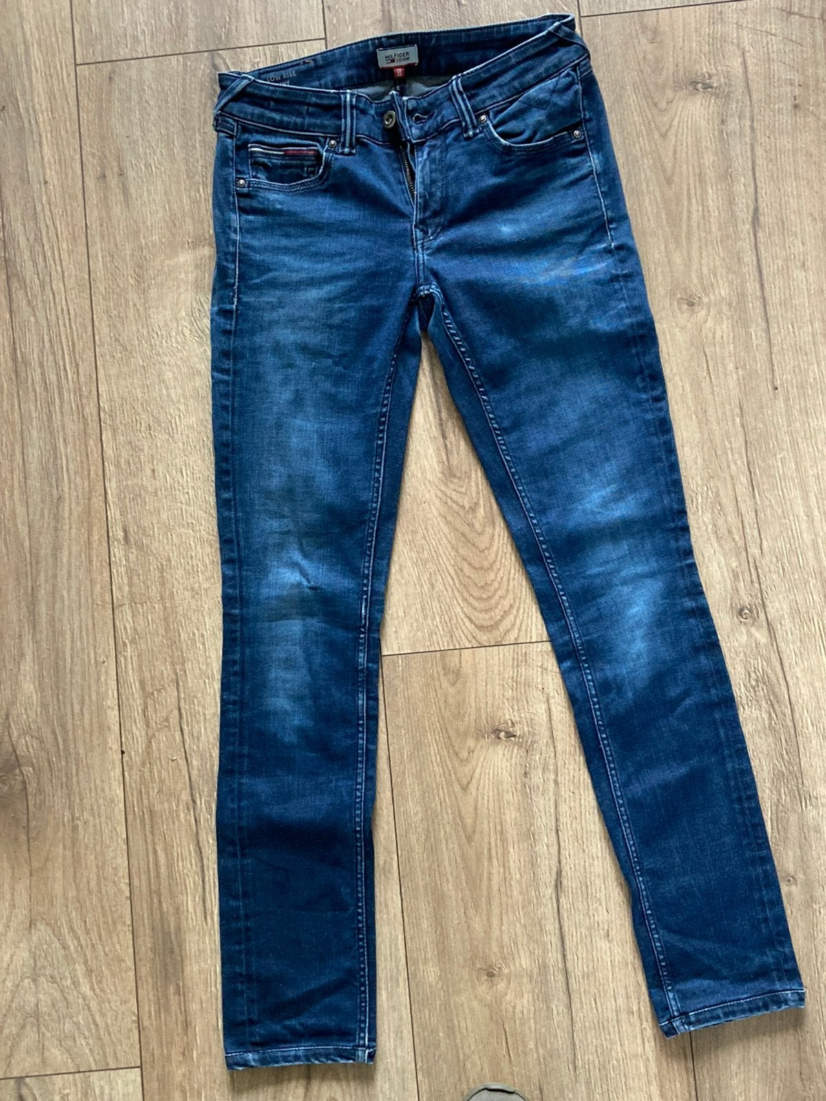 Tommy Hilfiger  low rise skinny Sophie 28-32, Ophalen of Verzenden, Zo goed als nieuw, Blauw, W28 - W29 (confectie 36)