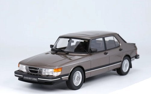 Saab 900 Turbo Sedan 1988 Bruin Metallic 1:18 (Inkl.Vitrine), Overige merken, Auto, Nieuw, Ophalen of Verzenden