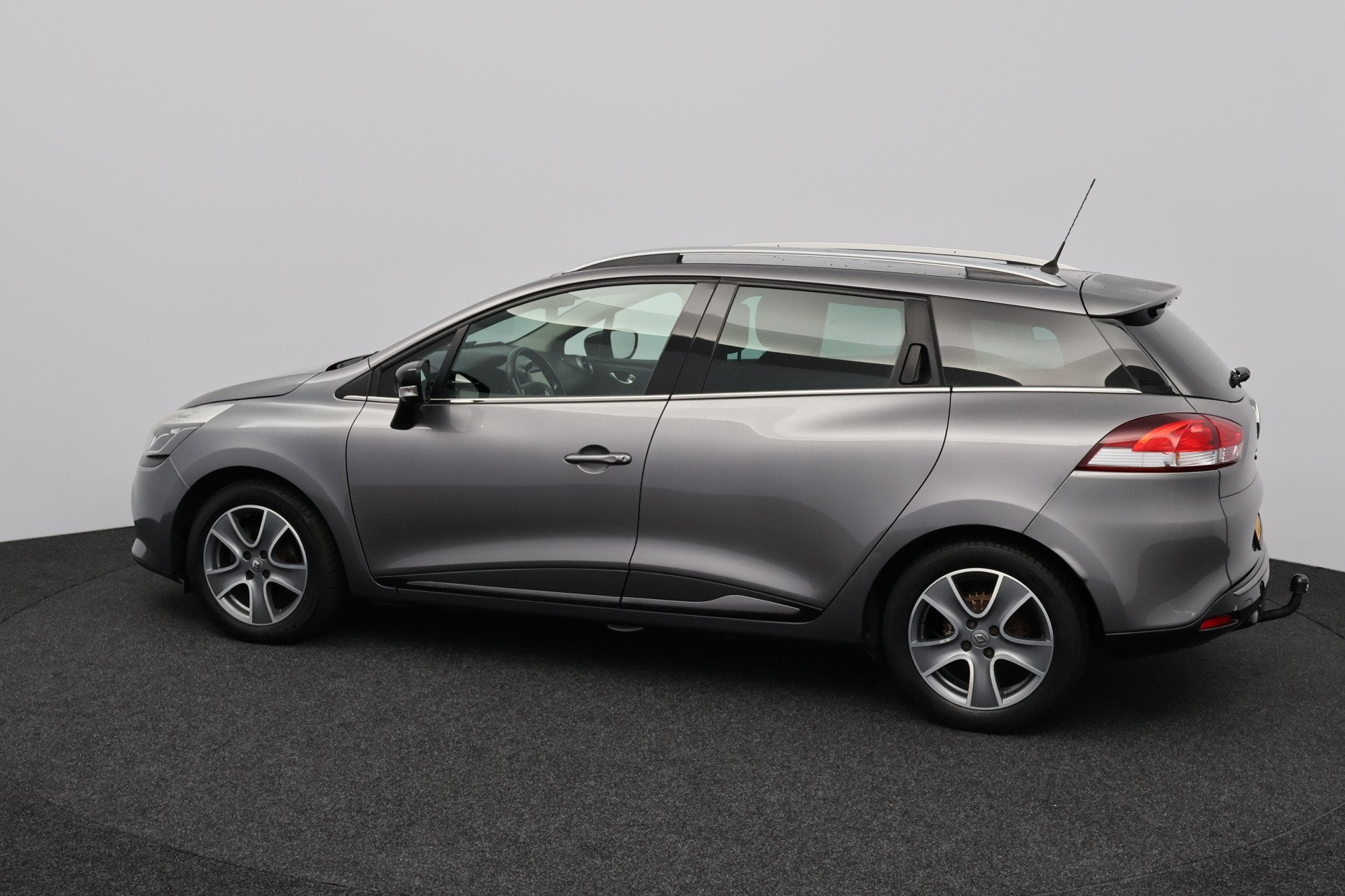 Renault Clio Estate 1.5 dCi ECO Night&Day/ D-Riem verv: 137., Voorwielaandrijving, 1160 kg, Gebruikt, 4 cilinders