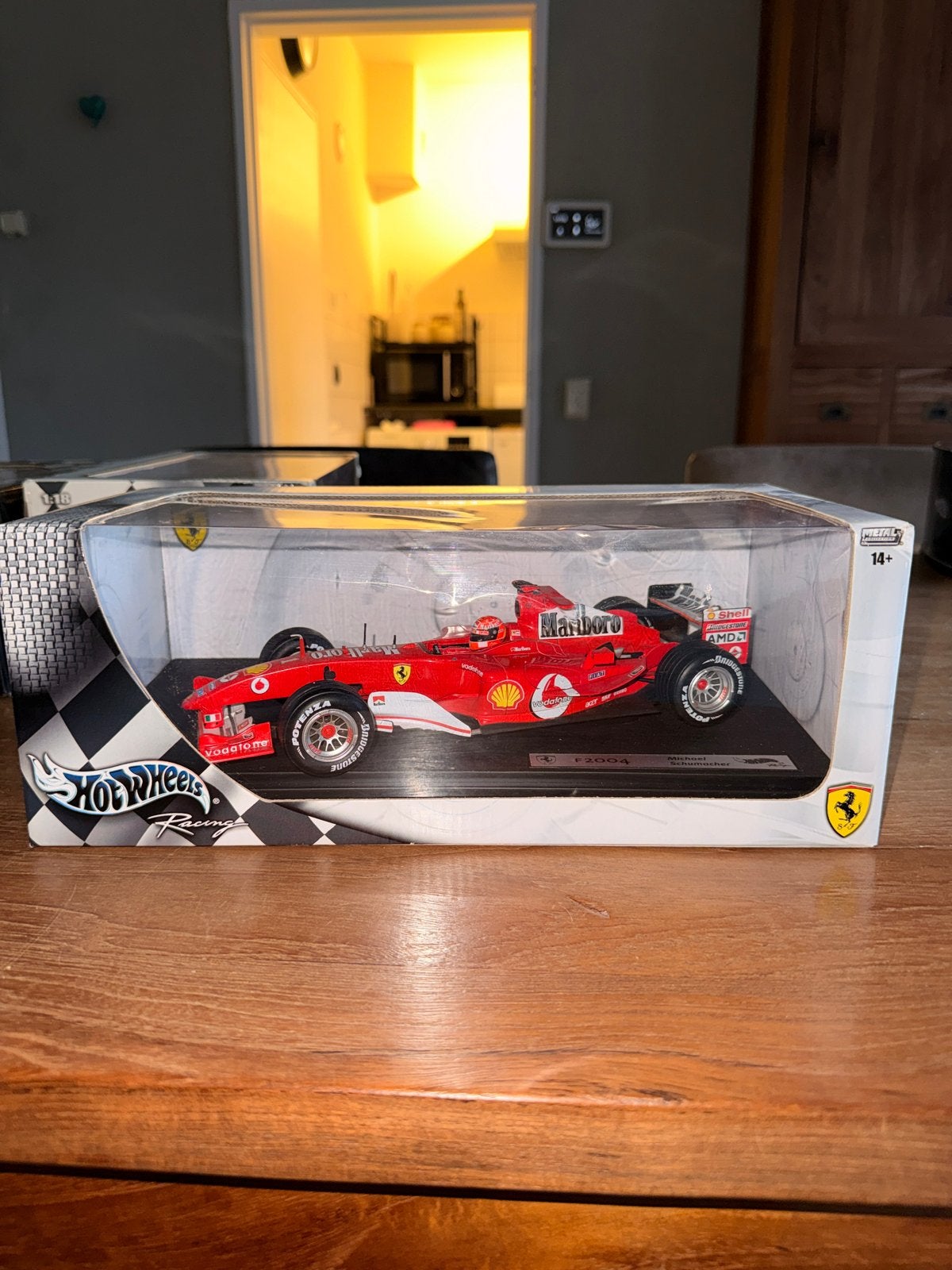 Ferrari F2004 Michael Schumacher Schaalmodel 1:18, Ophalen of Verzenden, Zo goed als nieuw, Auto, Hot Wheels