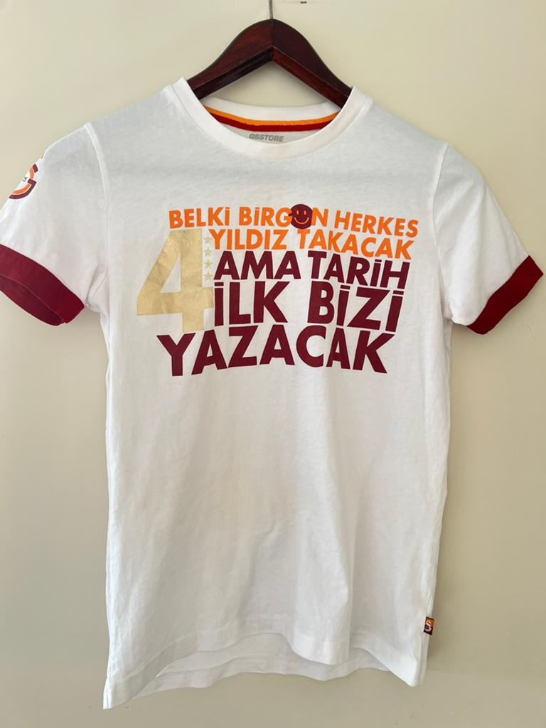 Galatasaray t-shirt maat xxs cimbom, Verzamelen, Ophalen of Verzenden, Buitenlandse clubs, Shirt