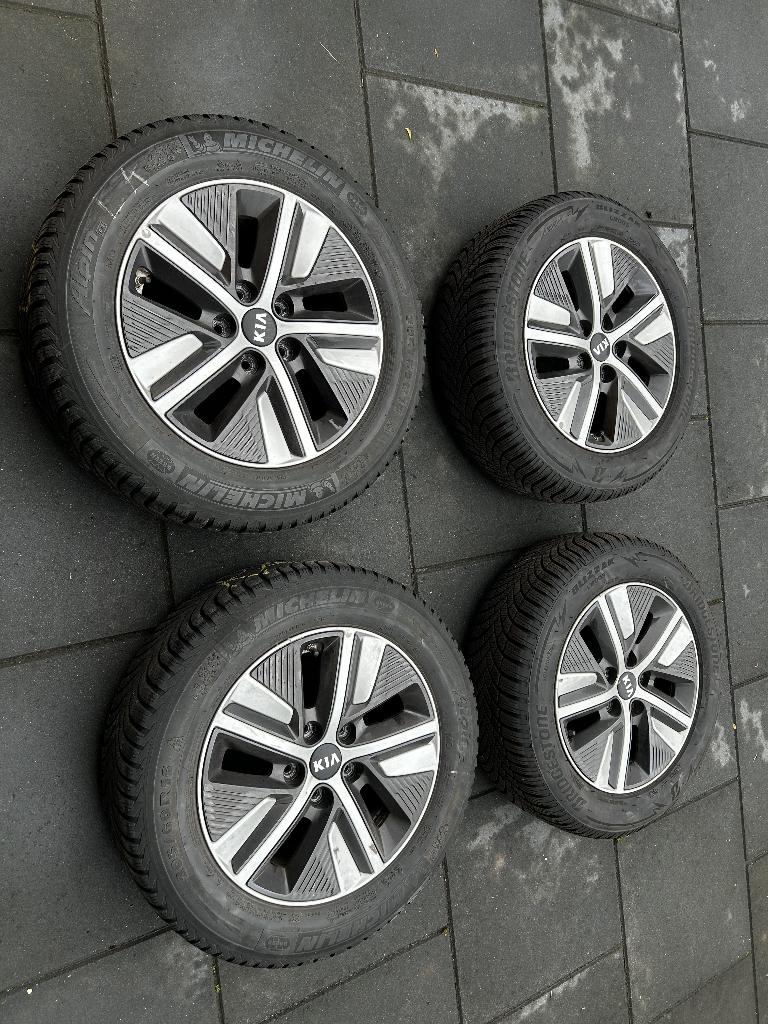 Winterbanden KIA Niro (2019), Ophalen, Gebruikt, 16 inch, Banden en Velgen