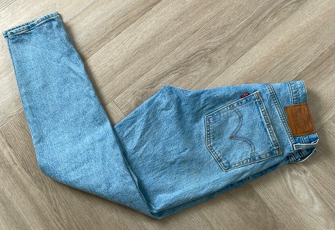 Levi’s Wedgie Straight Jeans, Kleding | Dames, Ophalen of Verzenden, Zo goed als nieuw, Blauw, W27 (confectie 34) of kleiner