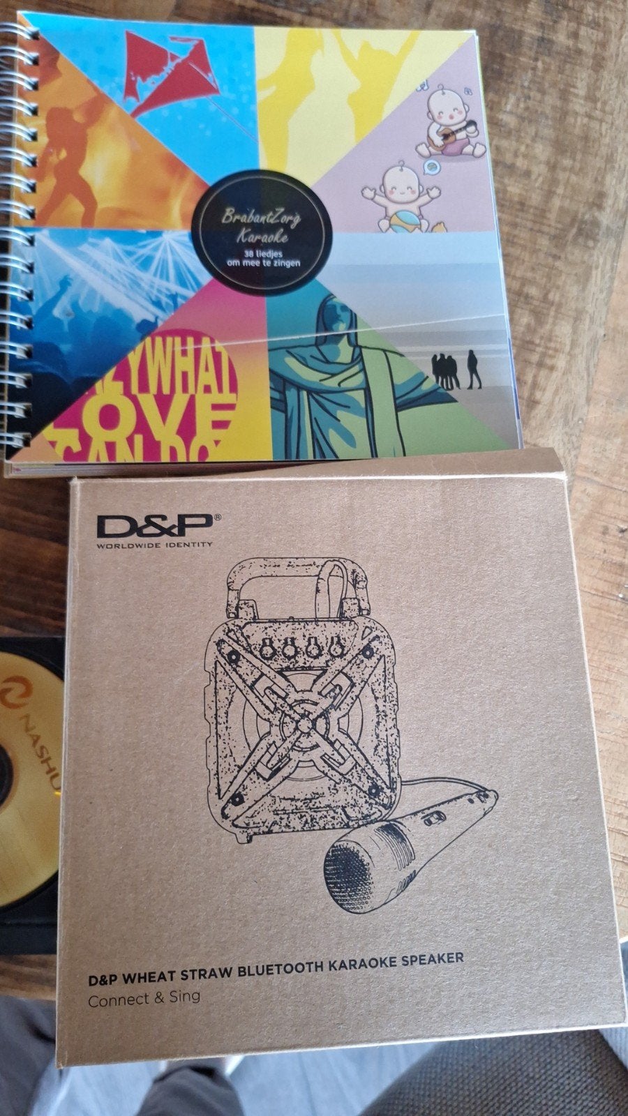D&P Bluetooth Karaoke Speaker met BrabantZorg Karaoke Boek, Ophalen