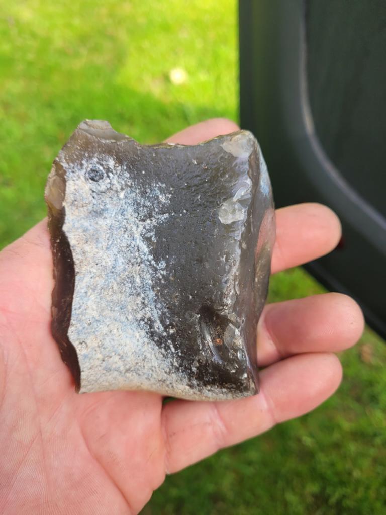 Oude vuistbijl van vuursteen - Prehistorisch werktuig, Ophalen of Verzenden, Gebruikt