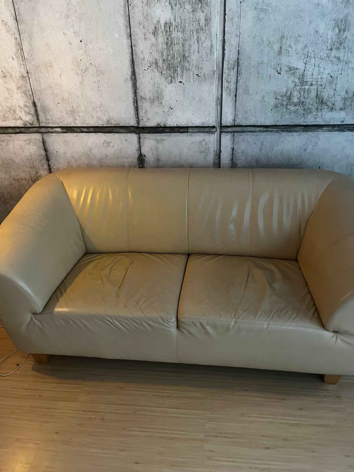 Leren tweezitsbank - Crème/Beige, Gebruikt, Verzenden, Minder dan 75 cm, 150 tot 200 cm