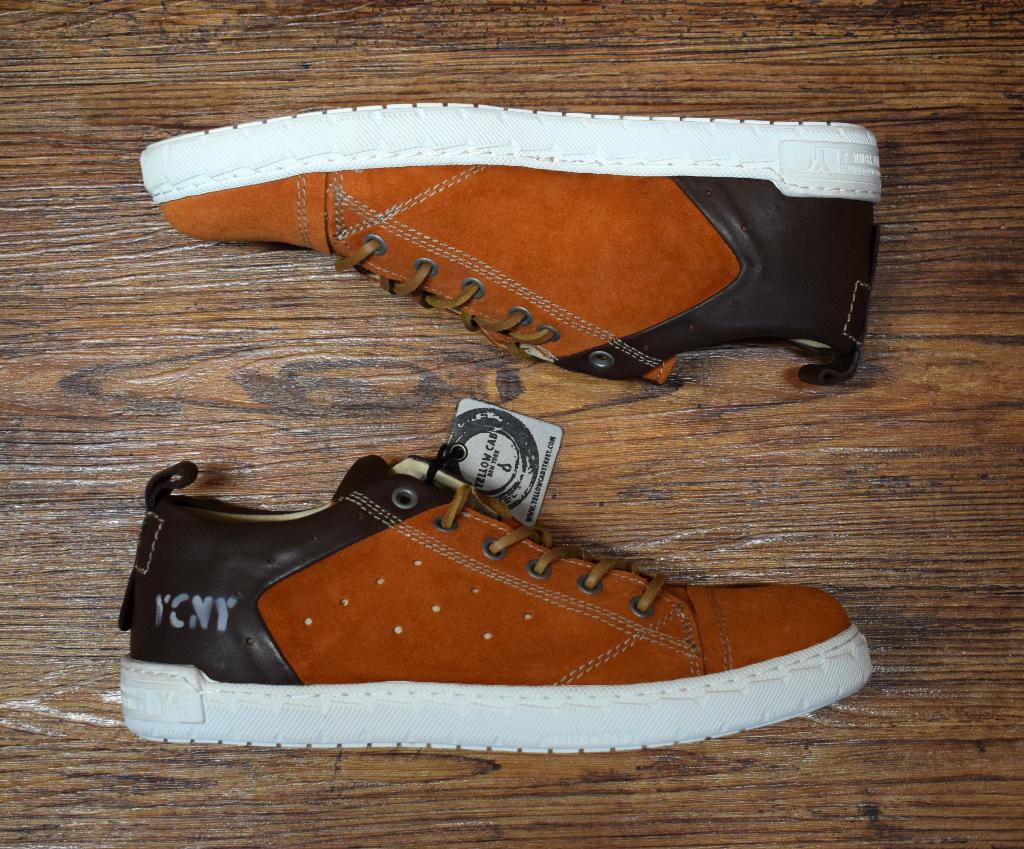 YELLOW CAB - leren Remote sneakers orange - maat 41, Overige kleuren, Nieuw, Ophalen of Verzenden, Sneakers of Gympen