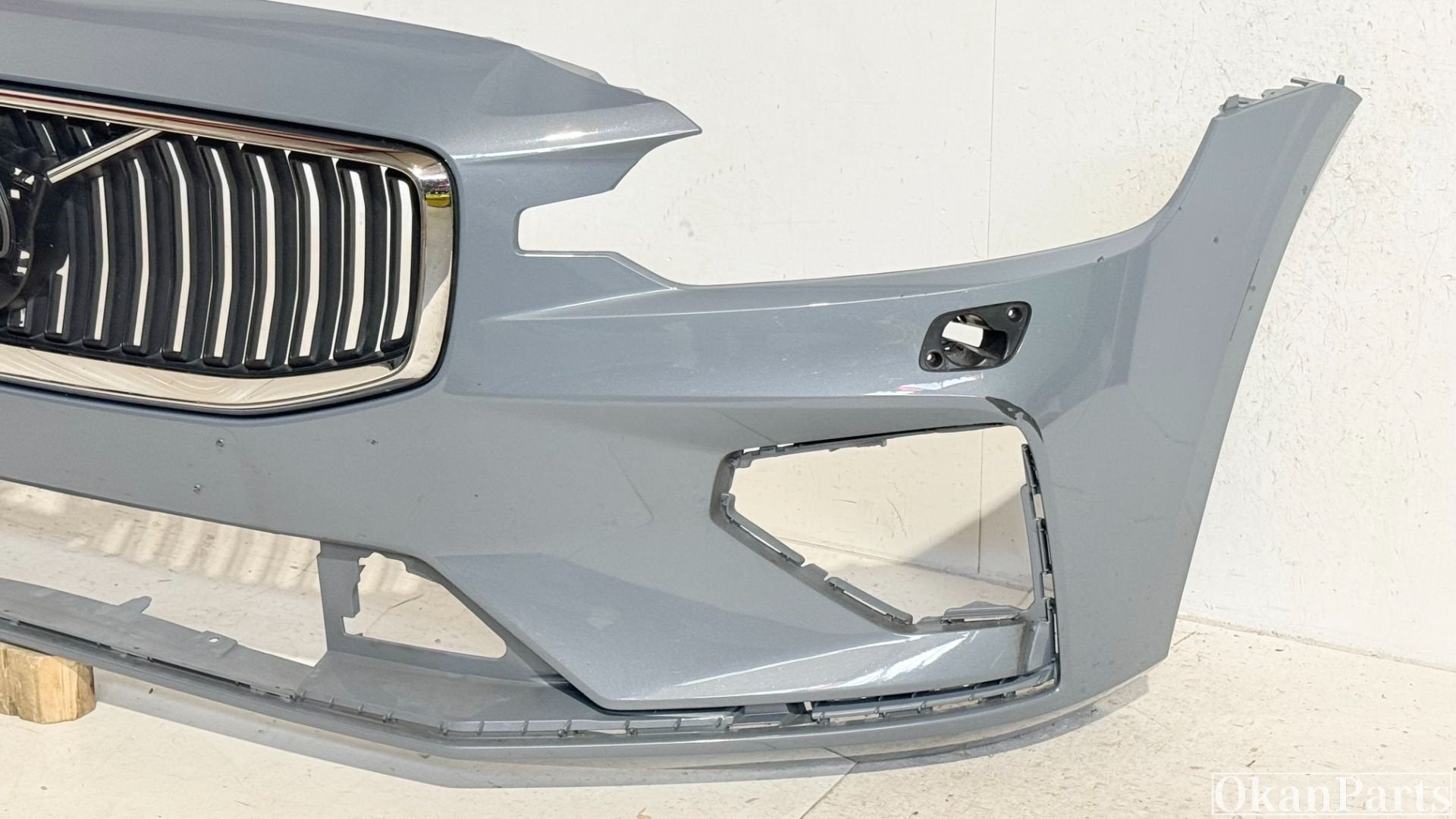 Volvo V60 II S60 II R-Design voorbumper 31690530, Gebruikt, Gunnar Engellaus vag 8
405 31  Gothenburg, SE, Voor, Info@volvocars.com