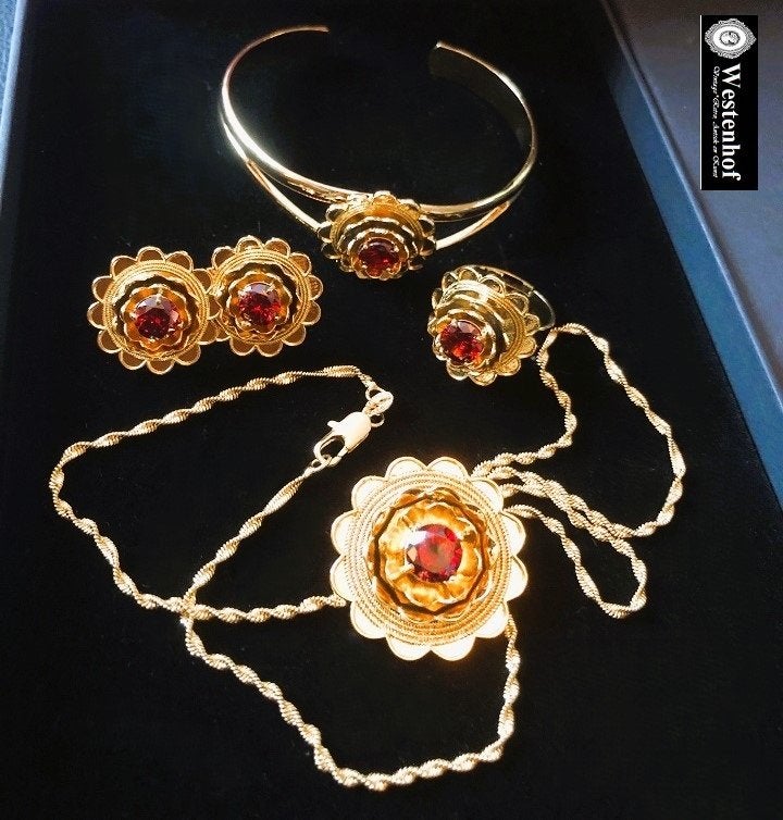 Sieraden set compleet ketting + armband + oorbellen + ring