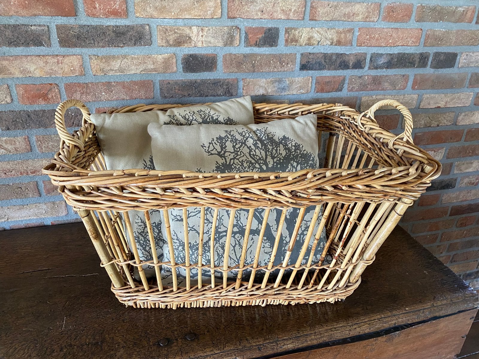 Brocante oude rieten wasmand., Ophalen