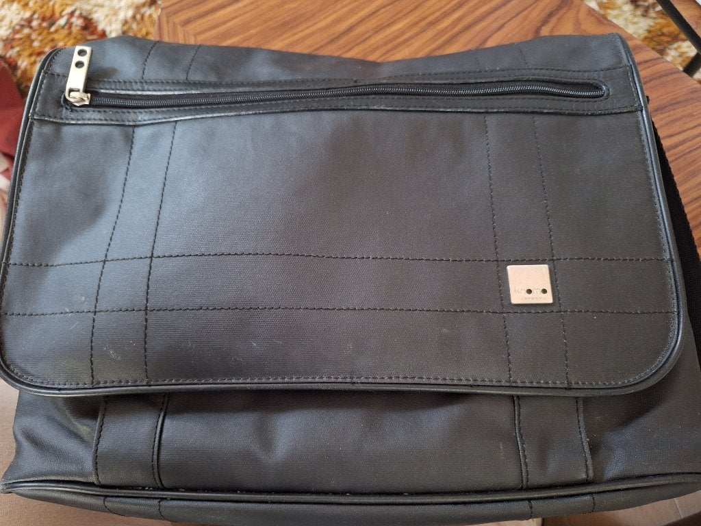 KNOMO London laptoptas, Computers en Software, Ophalen, 17 inch of meer, Zwart