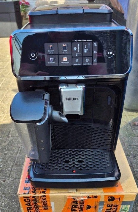 Philips lattego 2300 koffie bonenmachine in zeer nette staat, Witgoed en Apparatuur, Afneembaar waterreservoir, Verzenden, Koffiemachine