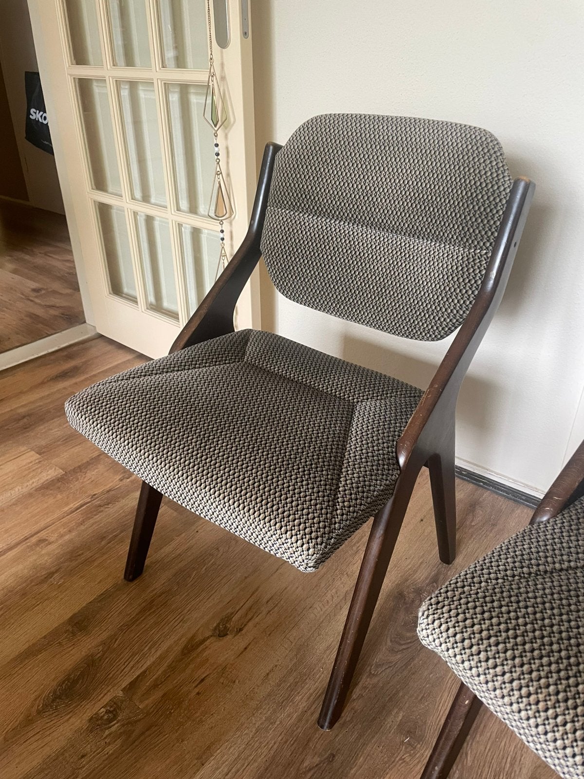 2 vintage deens/scandinavische stijl stoelen, Ophalen of Verzenden, Gebruikt, Stof, Twee