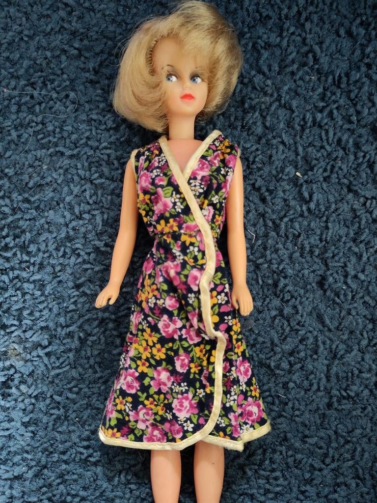 Barbie overslag jurkje, Ophalen of Verzenden, Zo goed als nieuw, Kleertjes