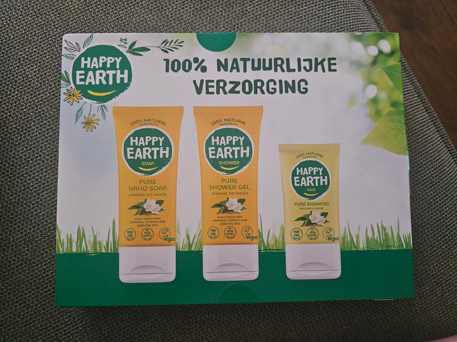 Nieuw - Happy Earth Cadeauset: Handzeep, Douchegel, Shampoo, Ophalen of Verzenden, Nieuw, Bad & Douche