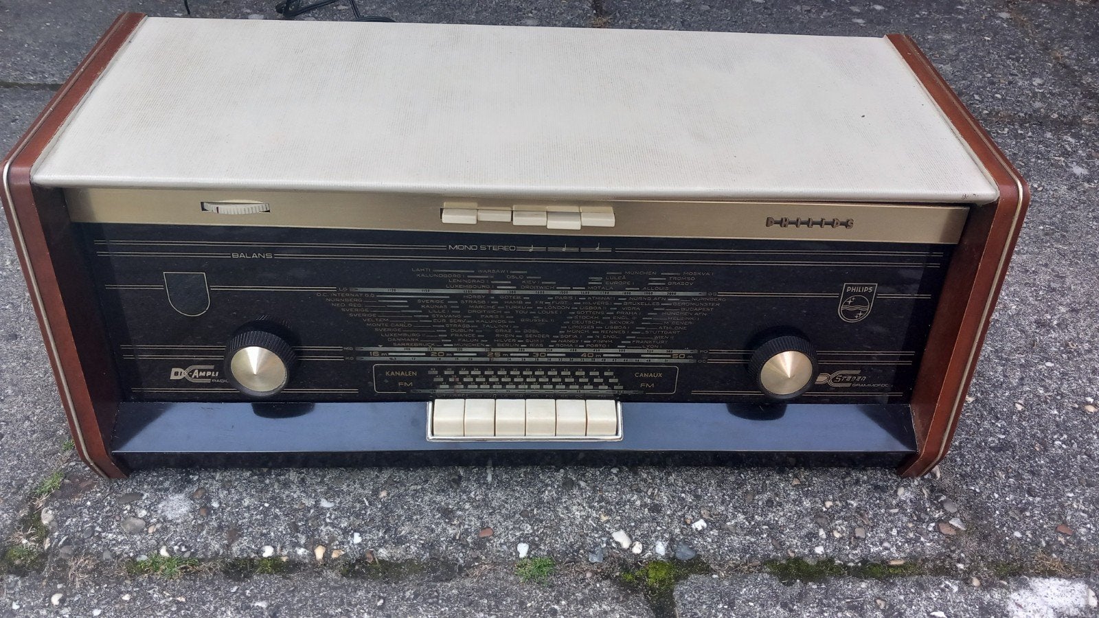 Philips buizenradio zonder buizen - Mooie staat, Audio, Tv en Foto, Radio's, Ophalen of Verzenden, Niet werkend, Radio