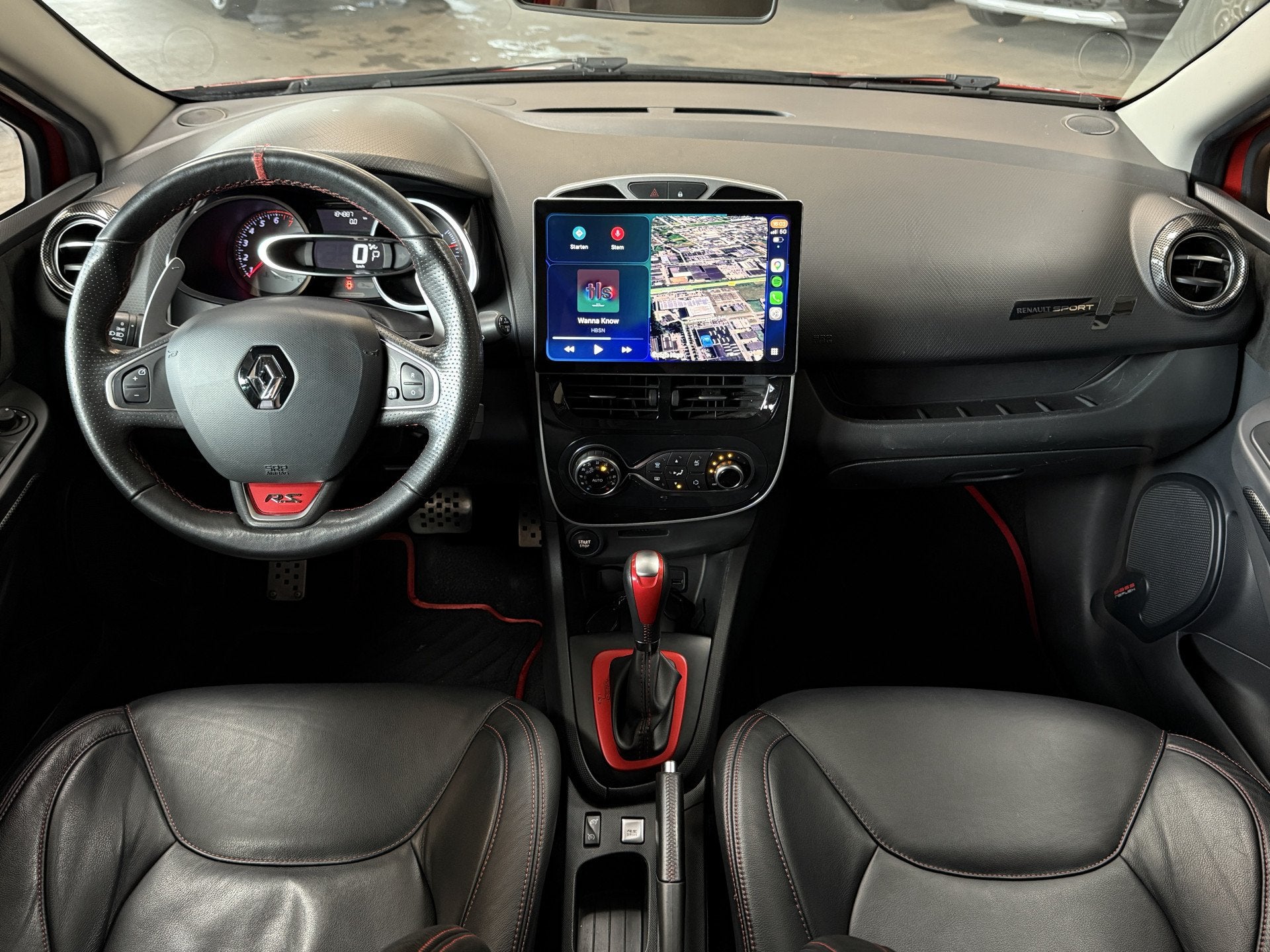 Renault Clio 1.6 R.S. Trophy 220pk | Carplay | Led | 18 inch, Auto's, Renault, 1618 cc, Gebruikt, 4 cilinders, Leder