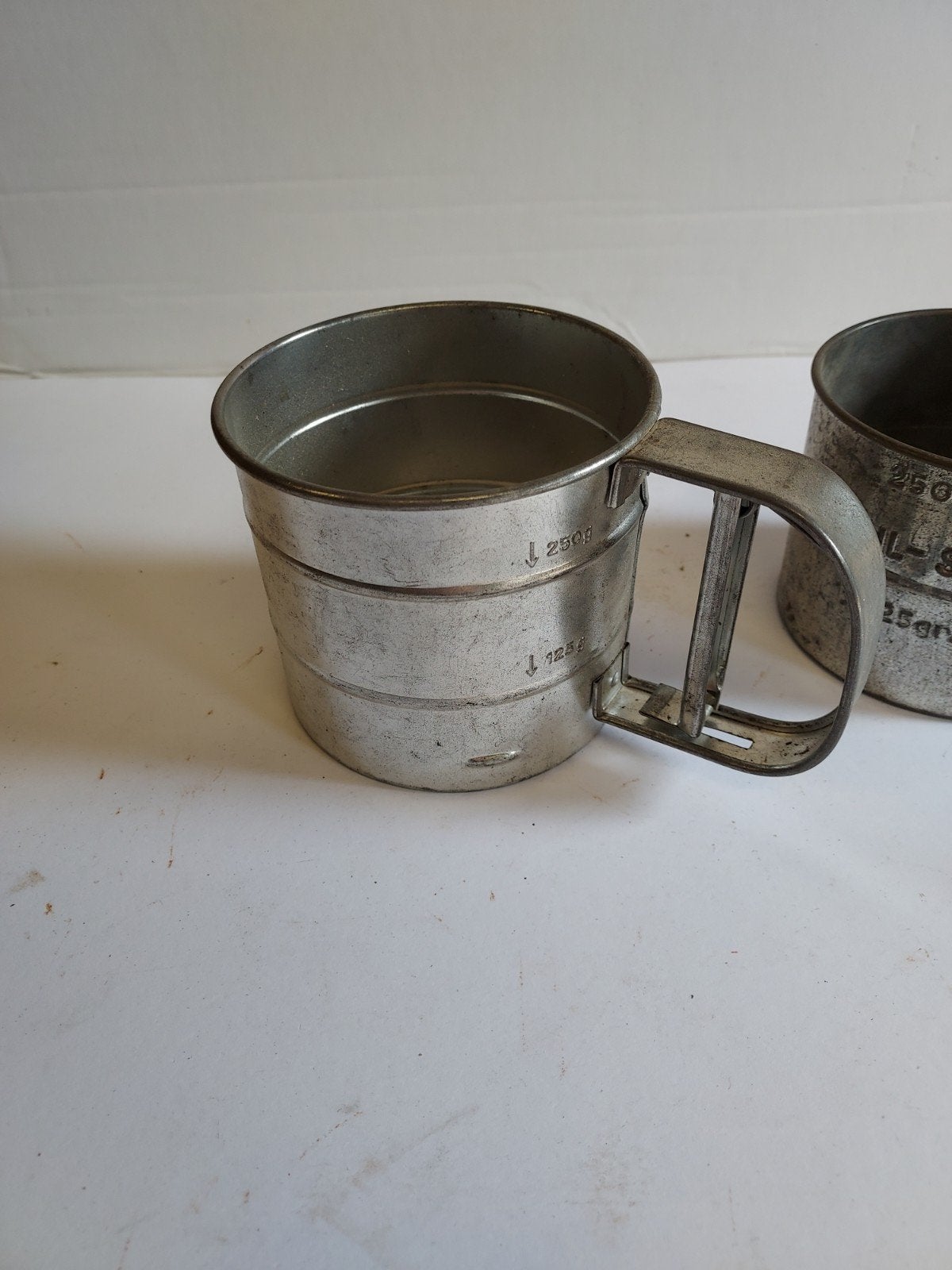 2 x oude meel zeef € 10.-, Ophalen of Verzenden