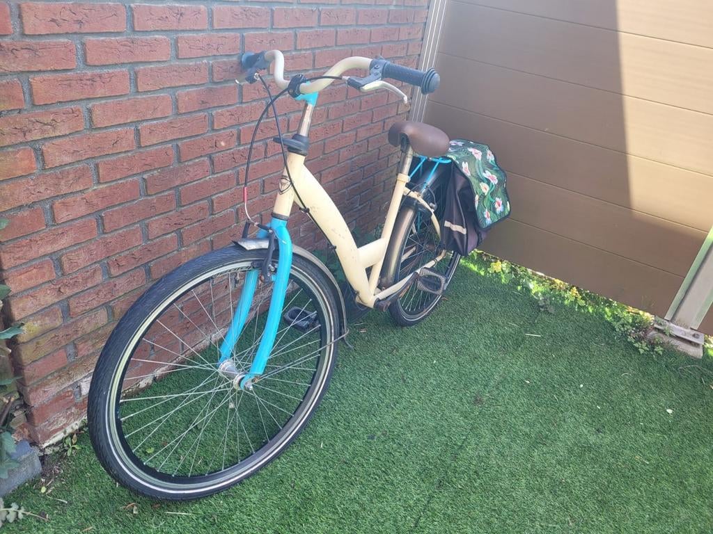 24 inch meisjes/jongens fiets met fietstassen, Fietsen en Brommers, Fietsen | Meisjes, Ophalen