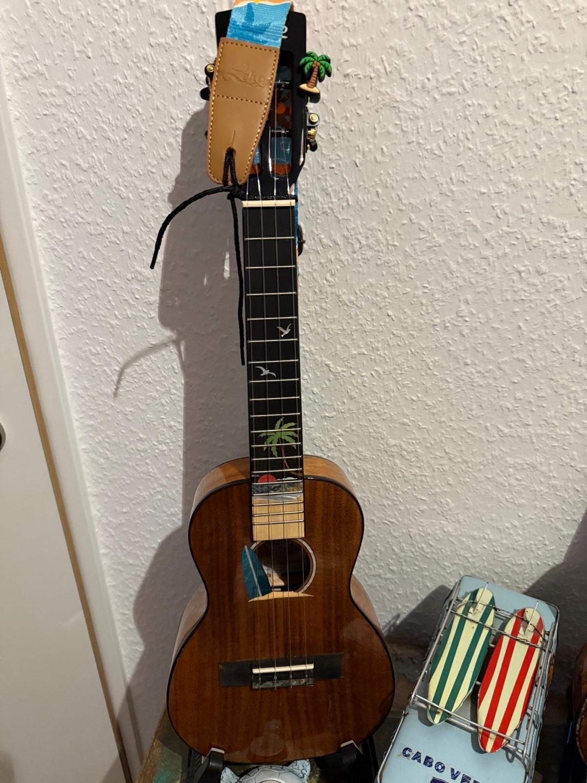 Leho LHUC-ASAK-LMT Acacia Concert Ukulele, Muziek en Instrumenten, Ophalen of Verzenden, Zo goed als nieuw, Overige typen