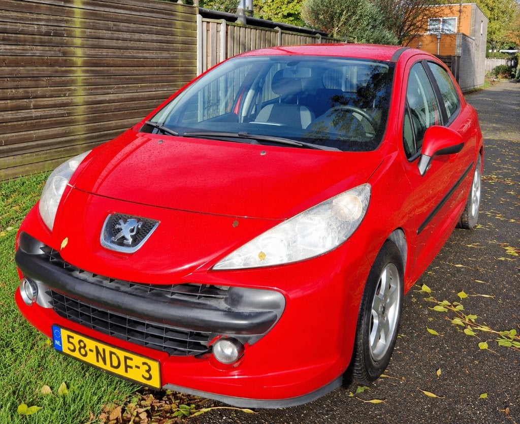 Peugeot 207 1.4 5DRS 2007 Rood | zeer nette staat, Voorwielaandrijving, 1360 cc, 4 cilinders, 49 €/maand