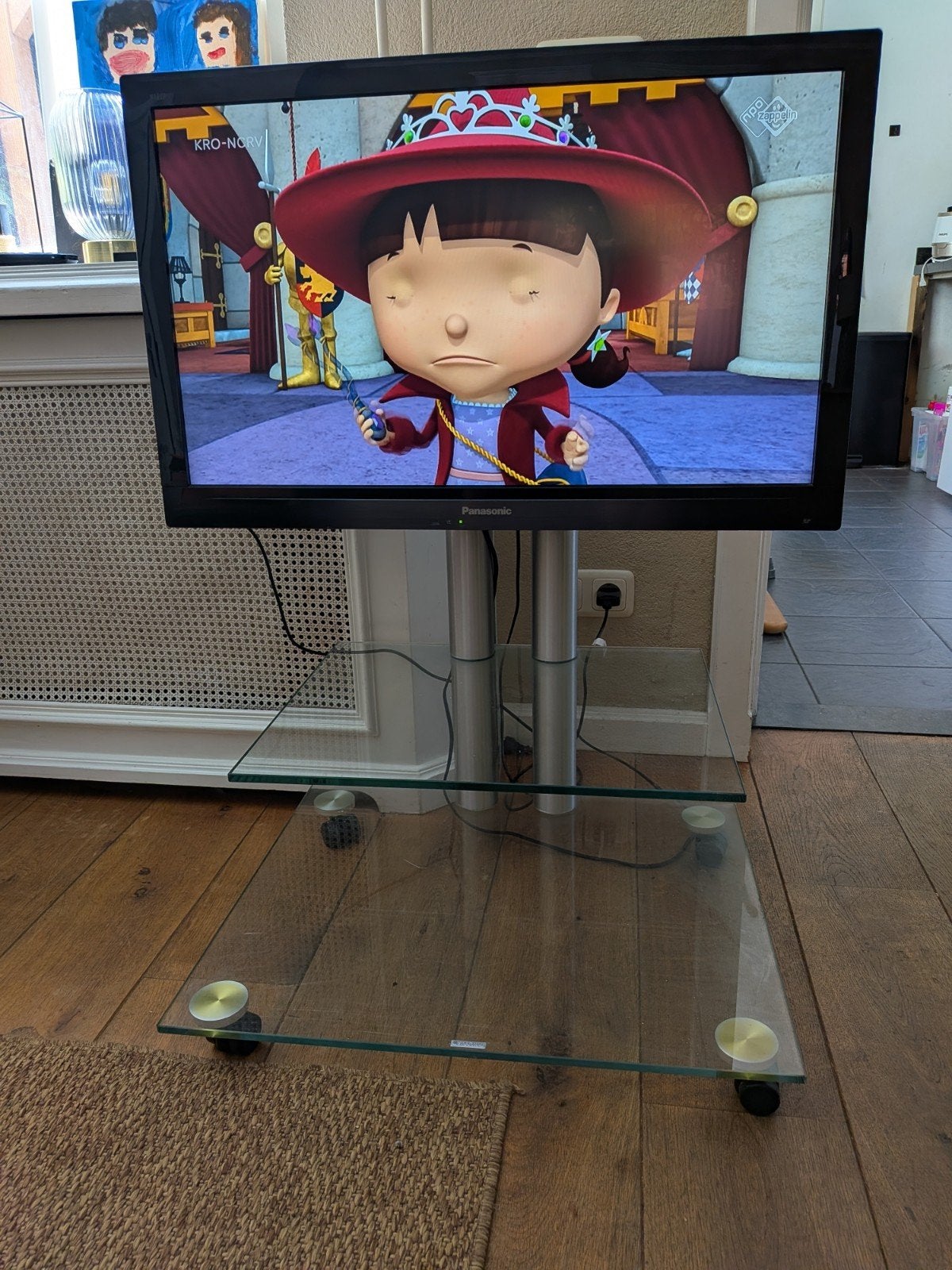 Panasonic 32" Full HD TV + Luxe SPECTRAL Design TV-Standaard, Ophalen, Minder dan 100 cm, 25 tot 50 cm, Glas