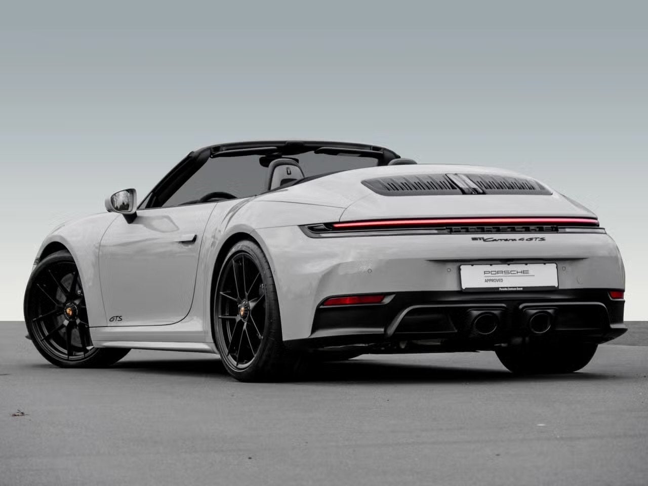 Porsche 911 4 GTS t-hybrid cabriolet Burmester PCCB Lift PPF, Auto's, Automaat, 486 pk, 1700 kg, Cabriolet
