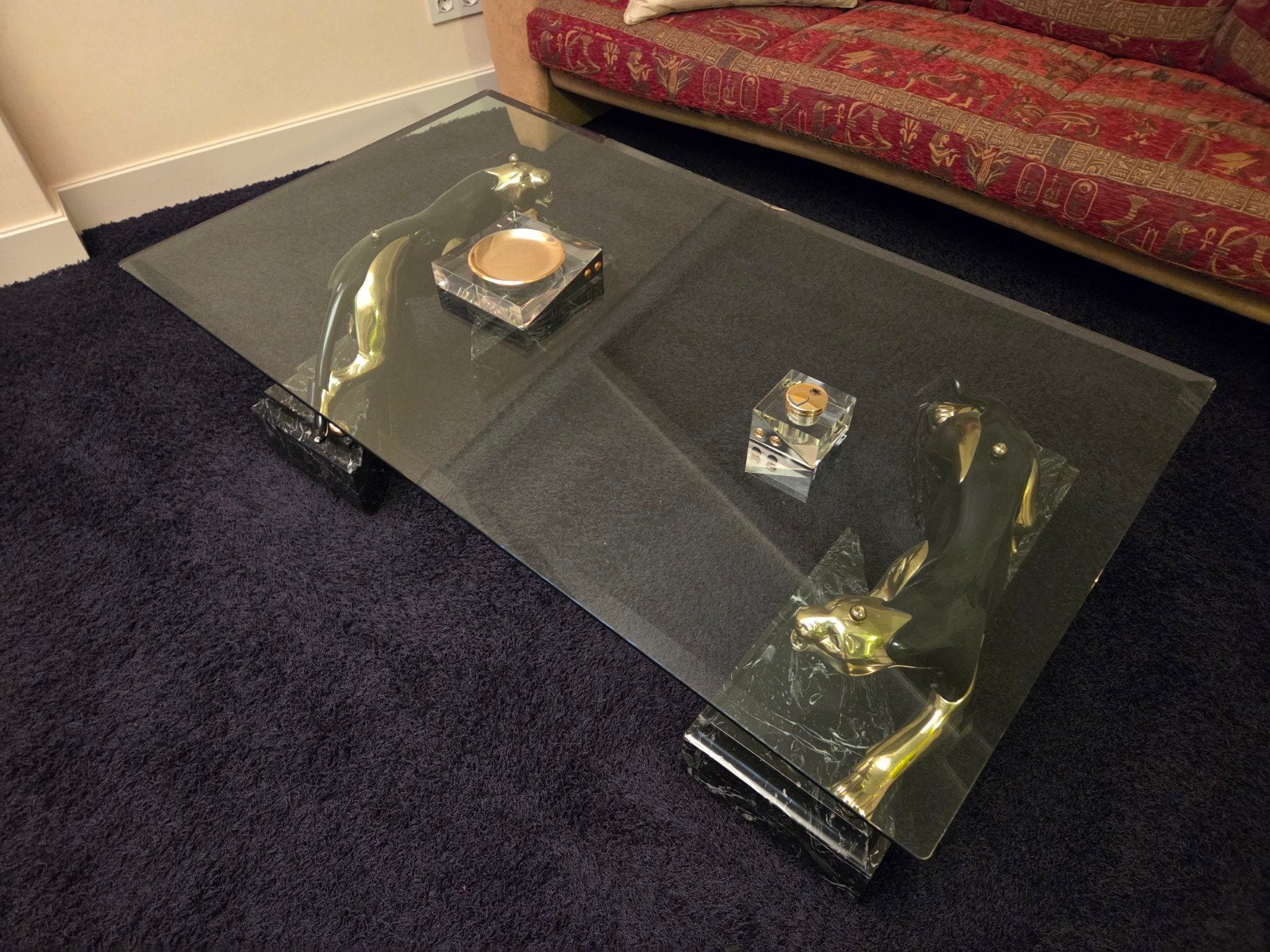 Salontafel met glazen blad, marmeren voetstukken en panters, Ophalen, Gebruikt, 100 tot 150 cm, Hollywood Regency, Jaren 80/90