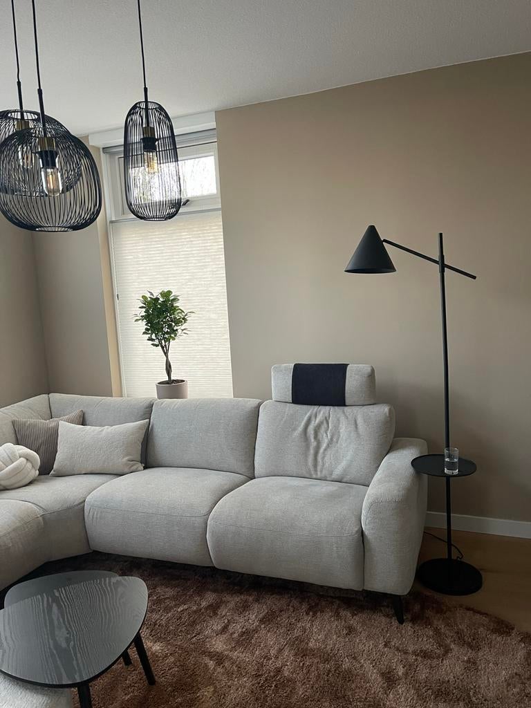 Moderne Staande LED Lamp met Dimmer - Zwart Staal, Ophalen, Zo goed als nieuw, Metaal, 150 tot 200 cm