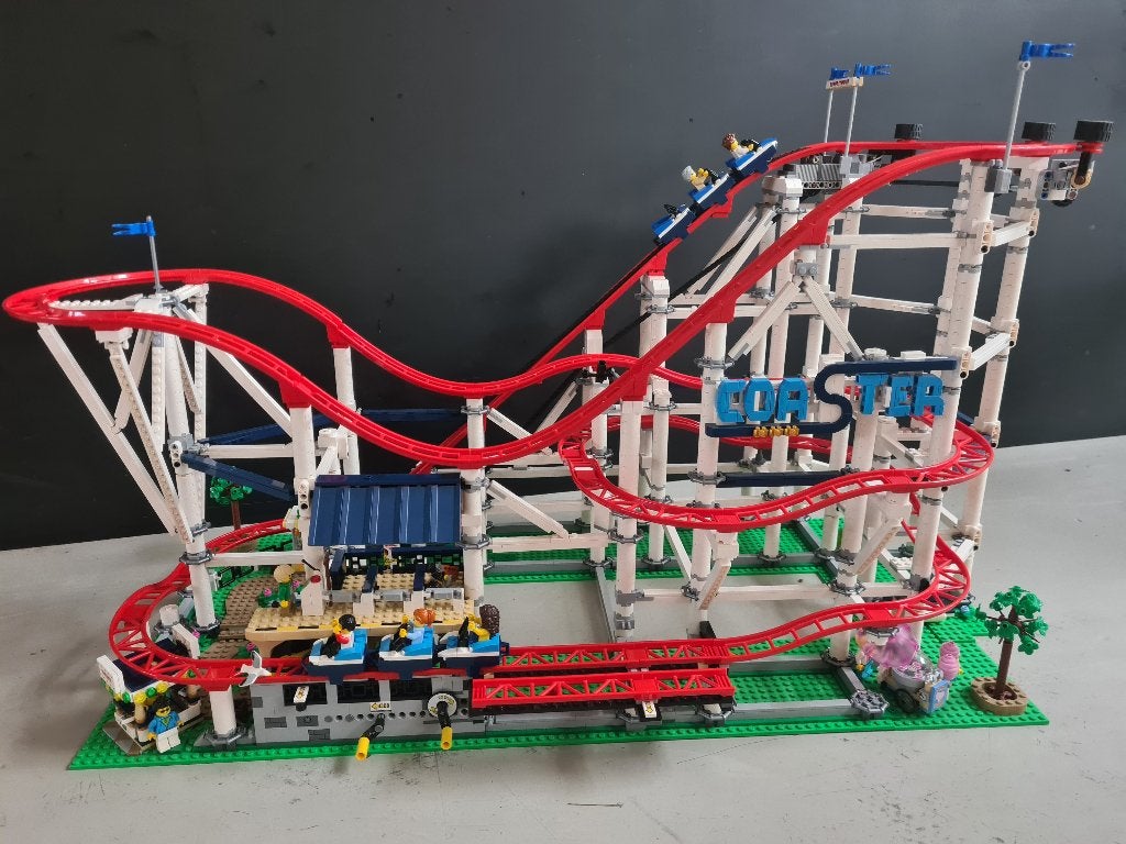Te huur: Lego Achtbaan 10261, Kinderen en Baby's, Speelgoed | Duplo en Lego, Gebruikt, Compleet, Lego, Ophalen of Verzenden