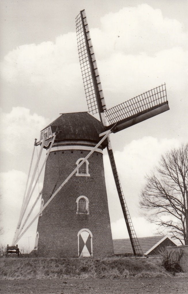 St. Hubert   -   korenmolen "De Heimolen "          =0031=, Ophalen of Verzenden, 1960 tot 1980, Ongelopen, Noord-Brabant
