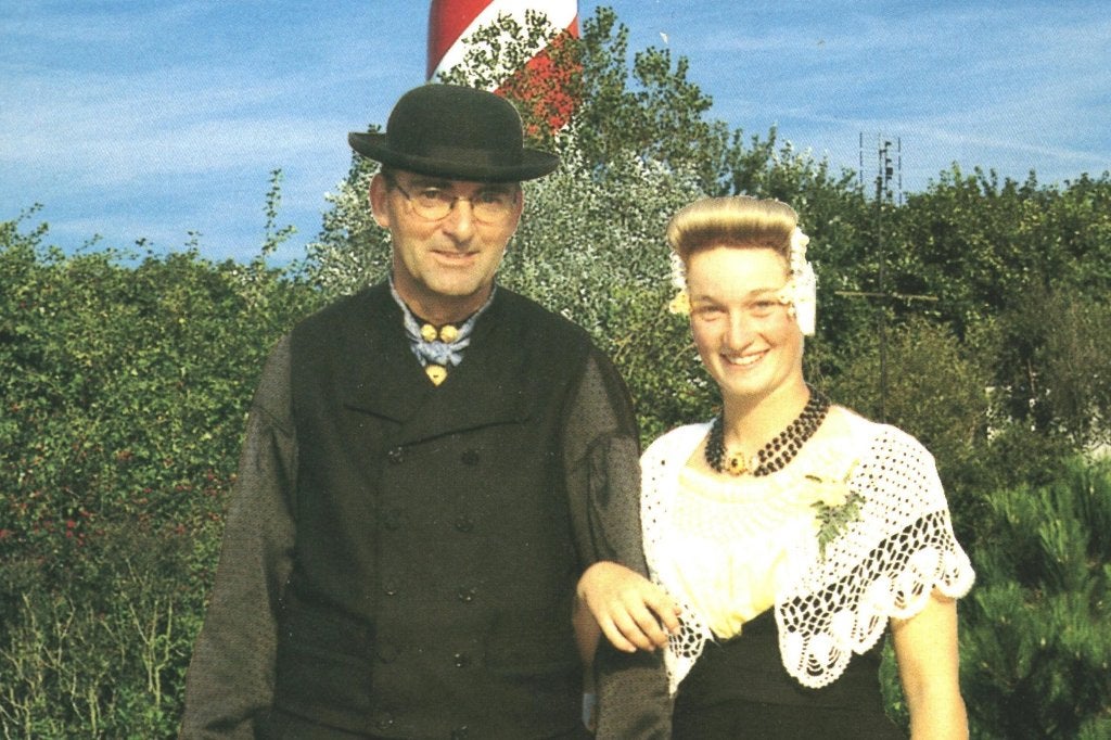 43127 Klederdracht Zeeland Vuurtoren Gelopen met postzegel, Verzenden, 1980 tot heden, Gelopen, Noord-Brabant