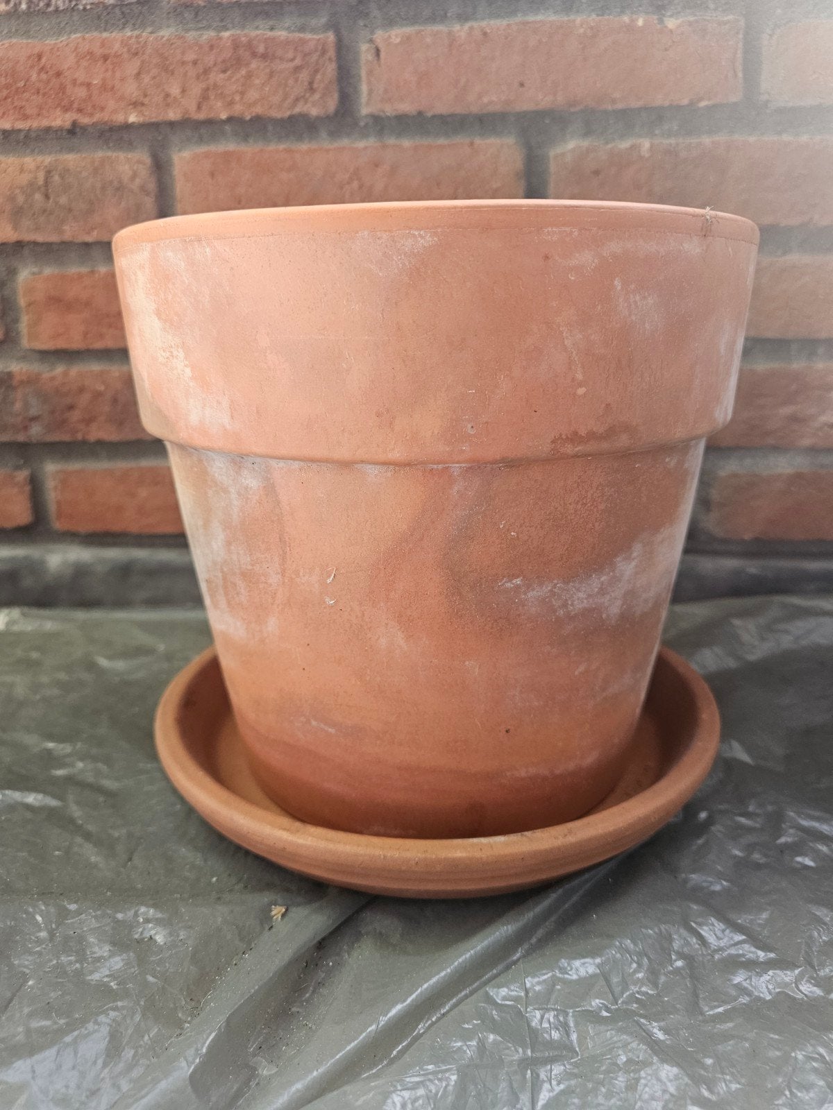 Mooie terracotta bloempot met onderlegger  - Perfecte staat!, Tuin en Terras, Bloempotten, Ophalen, Zo goed als nieuw, Rond, Terracotta