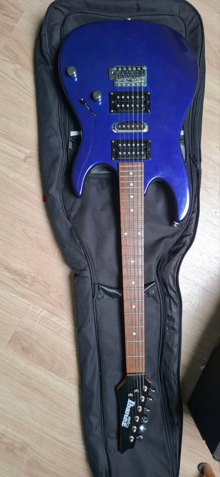 Ibanez gio, Ophalen, Gebruikt, Solid body, Ibanez