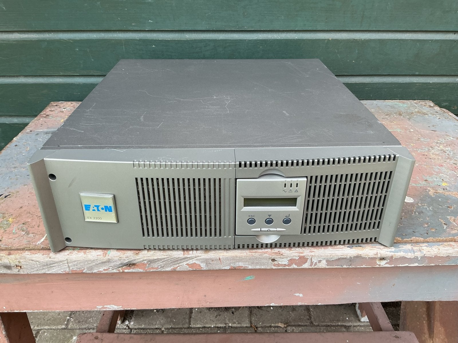 Eaton EX2200 UPS met slecht accupakket, Ophalen of Verzenden, Niet werkend