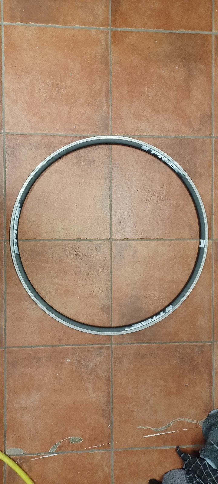 Gebruikte fietsvelg - Zwart/Zilver 28inch giant pr-2, Fietsen en Brommers, Fietsonderdelen, Gebruikt, Onbekend, Toerfiets, Aluminium