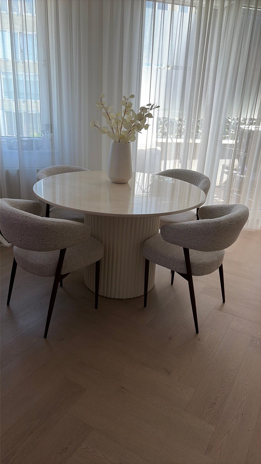 Luxe marmeren eettafel licht beige HAND MADE, Ophalen, 100 tot 150 cm, Rond, Nieuw