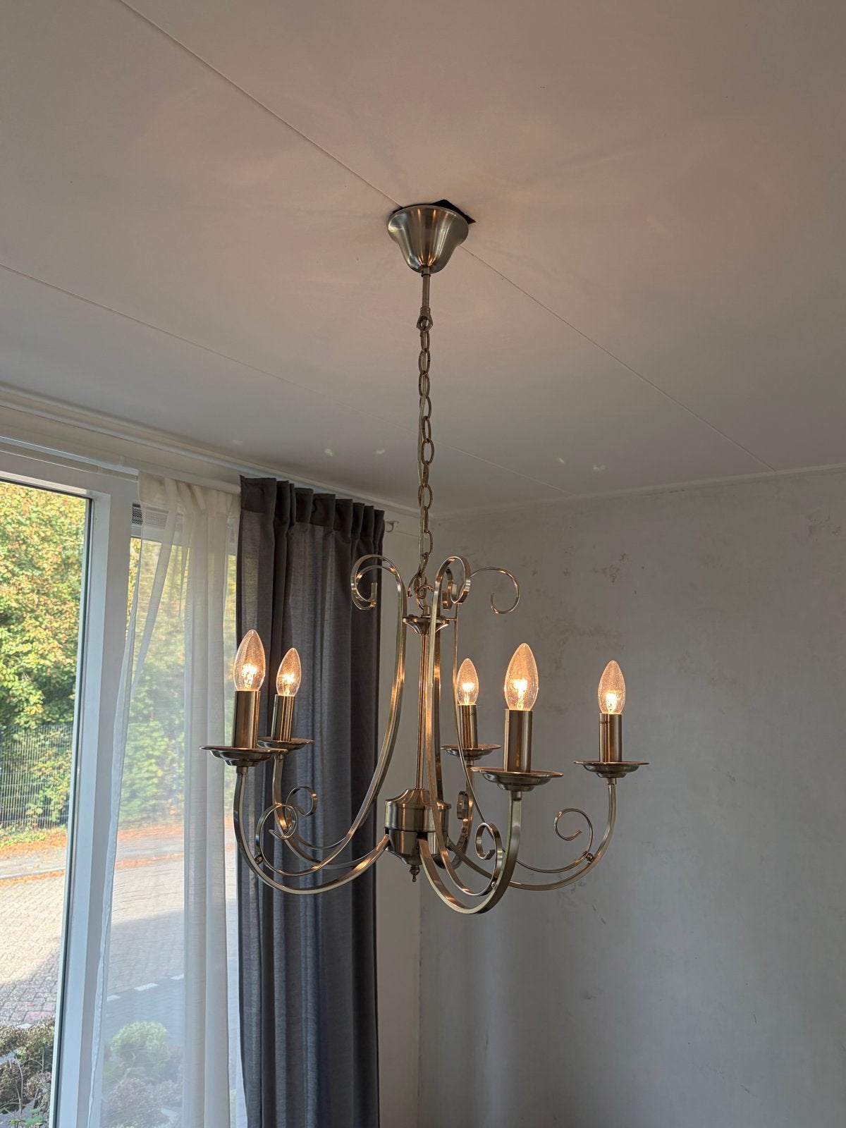 Elegante Kroonluchter met 5 Lichtpunten, Huis en Inrichting, Ophalen of Verzenden, Zo goed als nieuw, Metaal, E14 (klein)