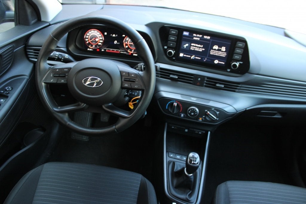 Hyundai i20 1.0 T-GDI Comfort | Stoel -/ Stuurwielverwarming, Voorwielaandrijving, Dealer onderhouden, Gebruikt, Zwart