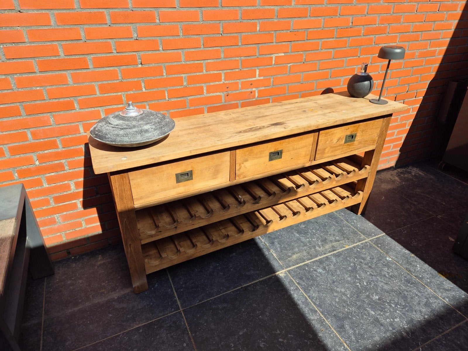 Massief houten wijnrek / sidetable met lades, Ophalen, Gebruikt