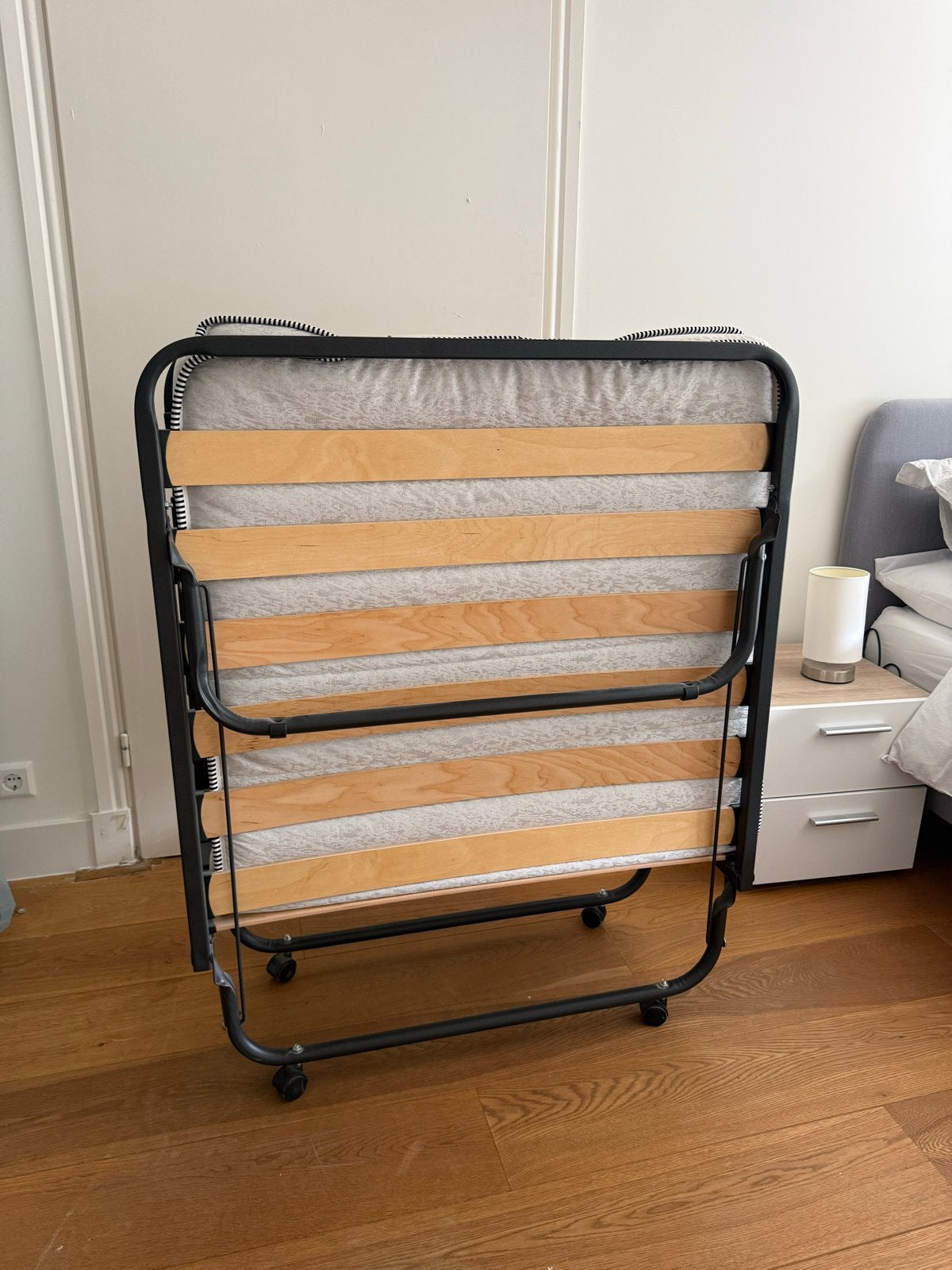 Opvouwbaar logeerbed met matras en hoes, Huis en Inrichting, Slaapkamer | Bedden, Ophalen, Gebruikt, Eenpersoons, Zwart