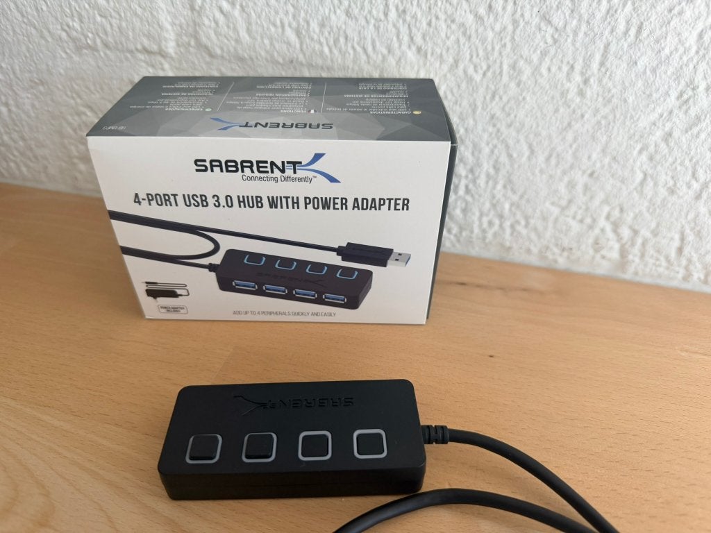 Sabrent 4-poorts USB 3.0-hub met voedingsadapter, Laptop, Verzenden, Zo goed als nieuw, USB-hub
