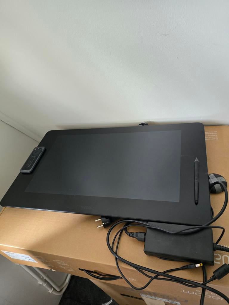 Wacom Cintiq Pro 24 touch, Computers en Software, Tekentablets, Ophalen