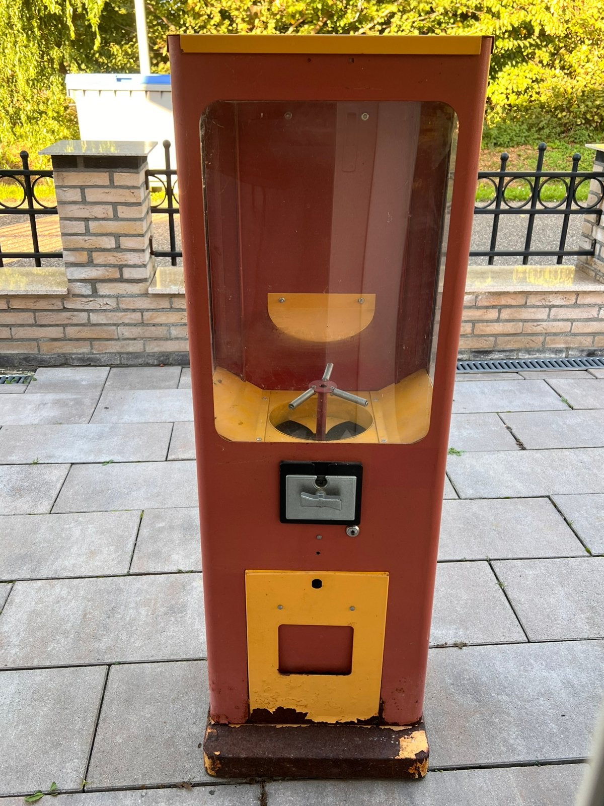 Speelgoed / kauwgomball machine staat in de weg, Euro, Ophalen of Verzenden, Zo goed als nieuw