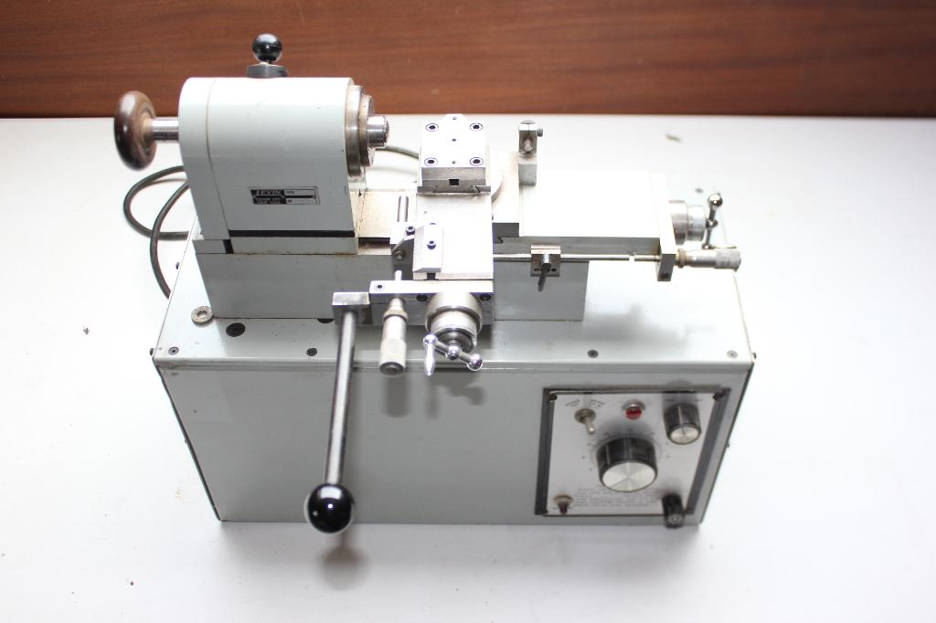Levin / Derbyshire lathe ,draaibanken en gereedschappen., Ophalen, Gebruikt, Metaaldraaibank, Minder dan 500 mm