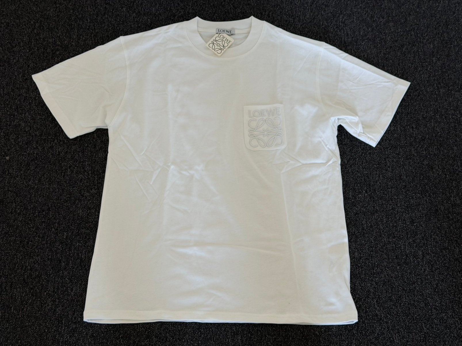 Loewe Anagram Pocket T-shirt – Wit – Maat L, Kleding | Heren, Ophalen of Verzenden, Nieuw, Maat 52/54 (L), Wit